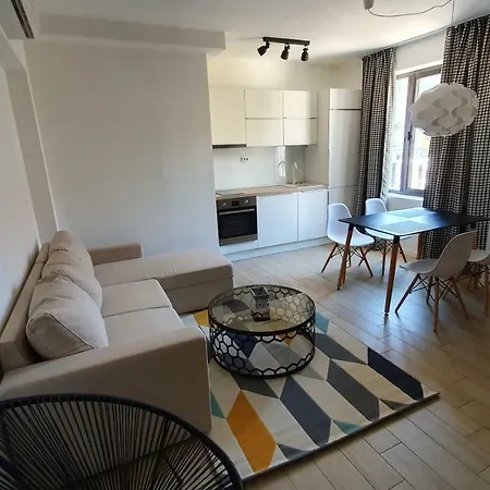 улица любен каравелов 5 Studio * Varna